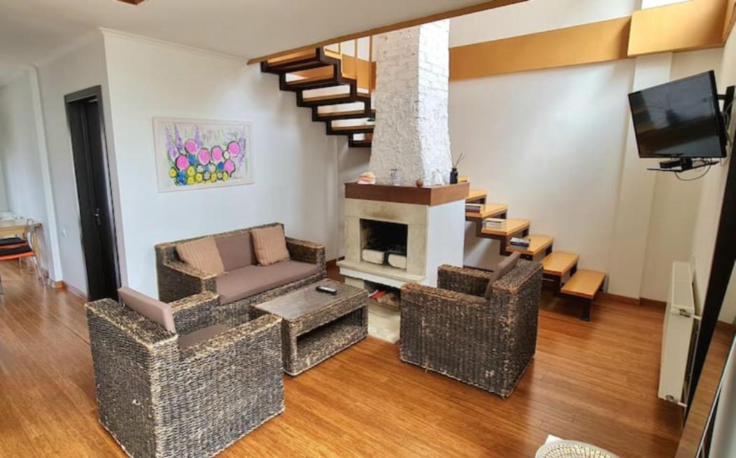 Duplex Apartment In The City Center Tbilisi ภายนอก รูปภาพ
